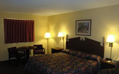 Photo 4 - Wilmington Inn Wilmington