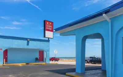 Photo 2 - Econo Lodge Galveston Seawall