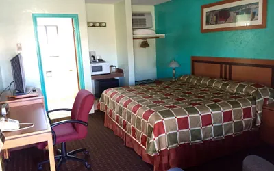 Photo 5 - Klamath Motor Lodge