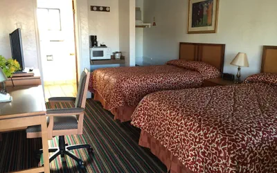 Photo 4 - Klamath Motor Lodge