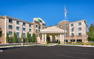 Photo 2 - Holiday Inn Express & Suites Orem-North Provo by IHG