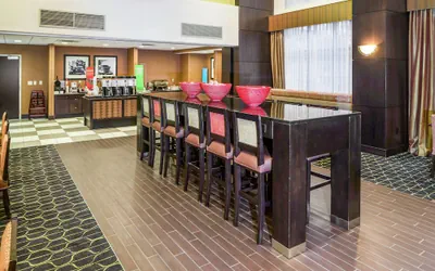Photo 4 - Hampton Inn & Suites Tulsa/Catoosa