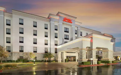 Photo 2 - Hampton Inn & Suites Tulsa/Catoosa