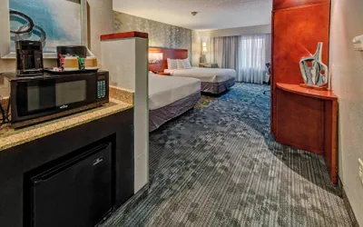 Photo 4 - Courtyard by Marriott Alexandria