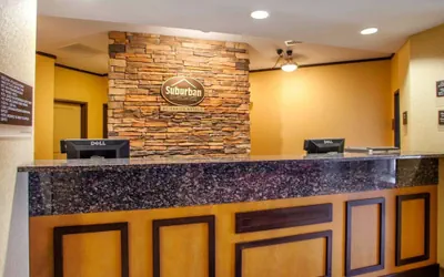 Photo 3 - Suburban Studios Cedar Falls