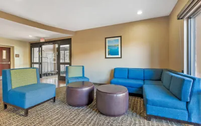 Photo 5 - Comfort Suites Blythe