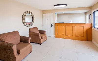 Photo 4 - SureStay Hotel by Best Western Tupelo North