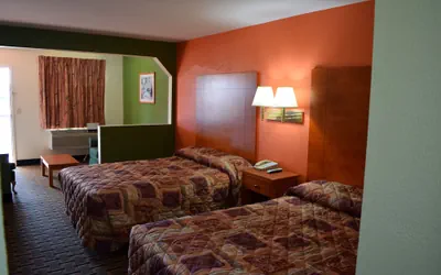 Photo 5 - Royal Inn Douglasville