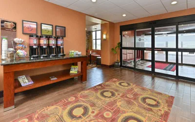 Photo 4 - Hampton Inn Muscatine