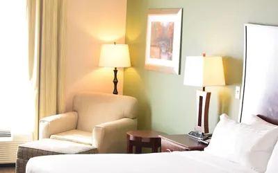 Photo 3 - Holiday Inn Express Hotel & Suites Pratt by IHG