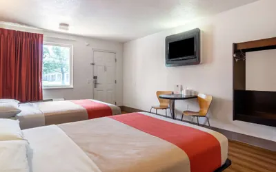 Photo 4 - Motel 6 Youngstown, OH