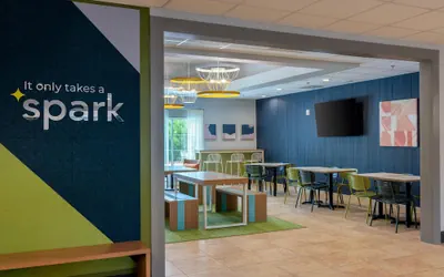 Photo 4 - Spark by Hilton Hammond
