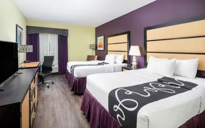 Photo 5 - La Quinta Inn & Suites by Wyndham Hinesville - Fort Stewart