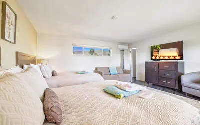 Photo 4 - Lido Palms Resort and Spa