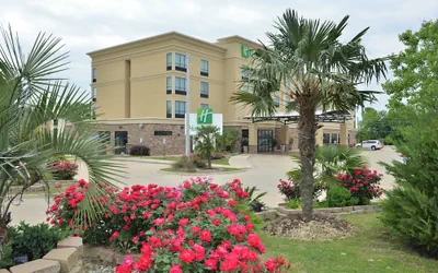 Photo 2 - Holiday Inn Montgomery Airport South by IHG