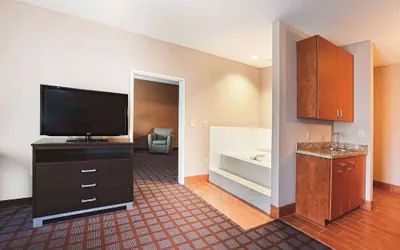 Photo 5 - Spark by Hilton Plainfield Indianapolis