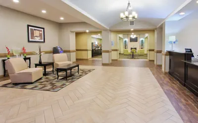 Holiday Inn Express Hotel & Suites Alvarado by IHG