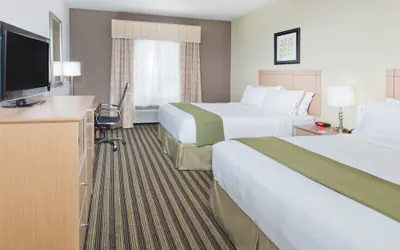 Photo 4 - Holiday Inn Express Hotel & Suites Alvarado by IHG
