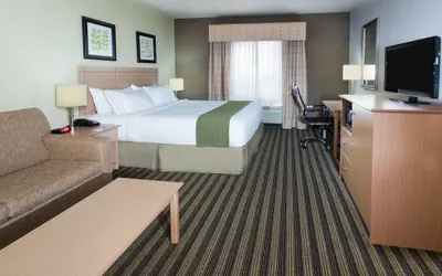 Photo 3 - Holiday Inn Express Hotel & Suites Alvarado by IHG