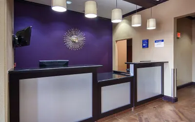 Photo 4 - Best Western Giddings Inn & Suites
