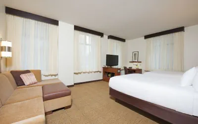 Photo 5 - Hyatt Place Des Moines/Downtown
