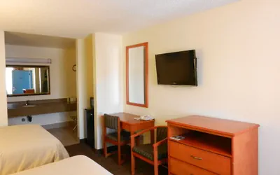 Photo 3 - Simply Home Inn & Suites