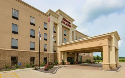 Photo 2 - Hampton Inn & Suites Peoria at Grand Prairie, IL