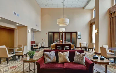 Photo 5 - Hampton Inn & Suites Peoria at Grand Prairie, IL