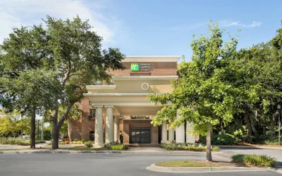 Holiday Inn Express & Suites Mt. Pleasant by IHG