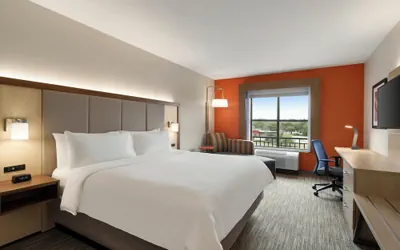 Photo 4 - Holiday Inn Express & Suites Mt. Pleasant by IHG