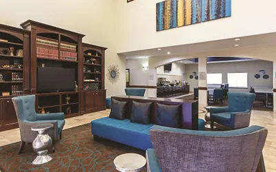 Photo 4 - La Quinta Inn & Suites by Wyndham Houston New Caney