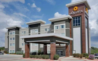 Photo 2 - La Quinta Inn & Suites by Wyndham Big Spring