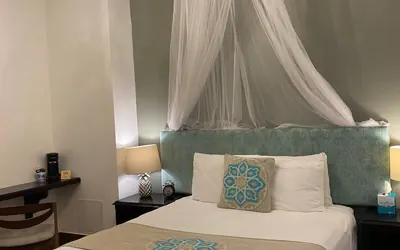 Photo 5 - CasaBlanca Hotel