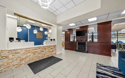 Photo 4 - Comfort Inn & Suites Plainville-Foxboro