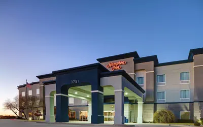 Photo 2 - Hampton Inn Deming