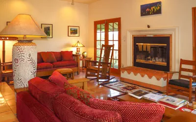 Photo 3 - Topanga Canyon Inn B&B
