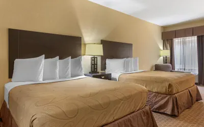 Photo 5 - Best Western Bastrop Pines Inn