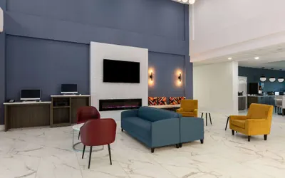 Photo 4 - La Quinta Inn & Suites by Wyndham Ft. Worth - Burleson