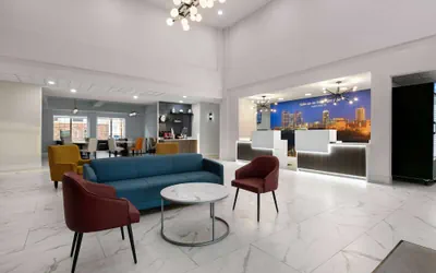 Photo 3 - La Quinta Inn & Suites by Wyndham Ft. Worth - Burleson