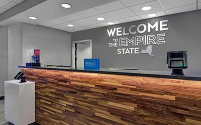 Photo 3 - Hampton Inn & Suites Syracuse Dewitt