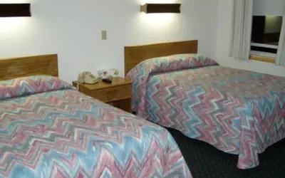 Photo 4 - Sunset Inn