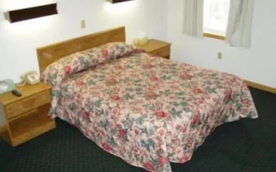 Photo 3 - Sunset Inn