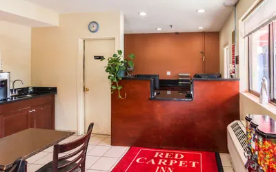 Photo 2 - Red Carpet Inn Norwalk