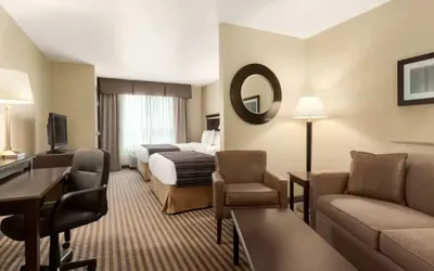 Photo 4 - University Hotel - Davis Area by IHG