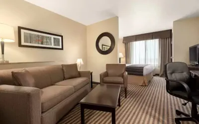 Photo 3 - University Hotel - Davis Area by IHG