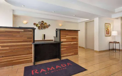 Photo 5 - Ramada by Wyndham Oakland Downtown City Center