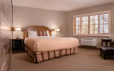 Photo 4 - The Lodge at Riverside