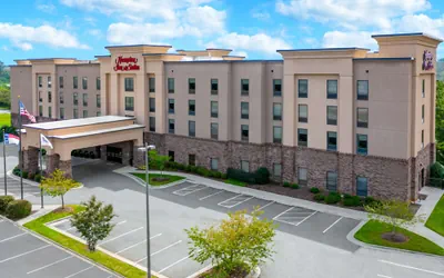 Photo 2 - Hampton Inn & Suites Winston-Salem/University Area, NC