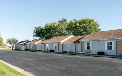Photo 2 - Rodeway Inn & Suites Austin I-90