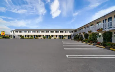 Super 8 by Wyndham Florence OR